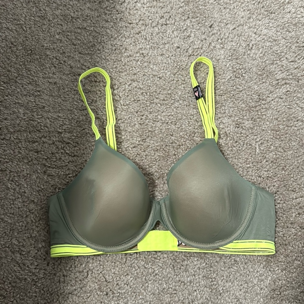 NWT Victoria Secret Bra